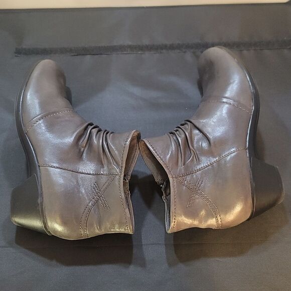 EARTH ORIGIN SIDE ZIPPER CLOSURE WOMEN'S ANKLE BOOTIES - Picture 11 of 15